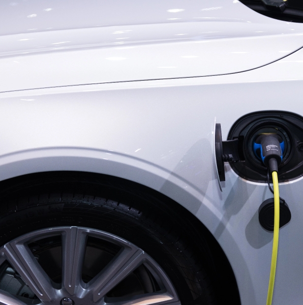 pexels-rathaphon-nanthapreecha-3846205 Electric car charging